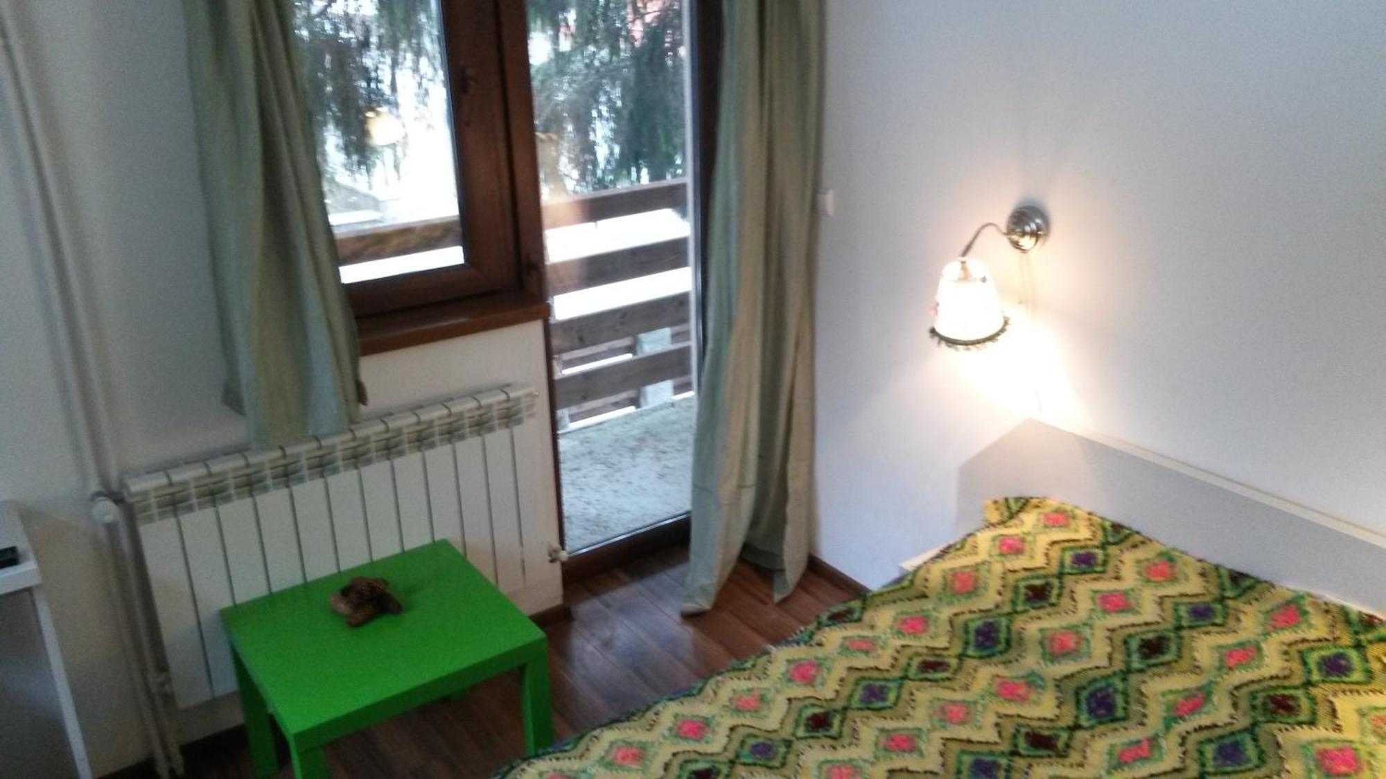 La Buni Busteni Ruang foto