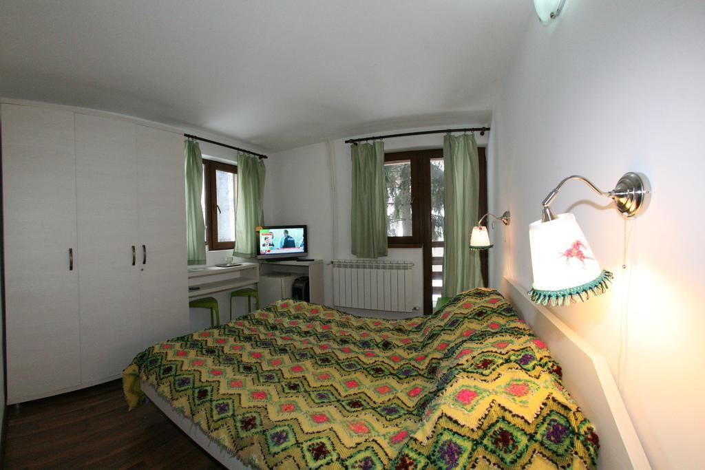 La Buni Busteni Ruang foto