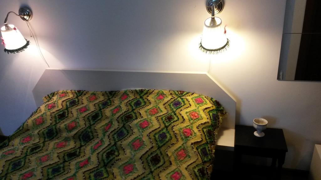 La Buni Busteni Ruang foto